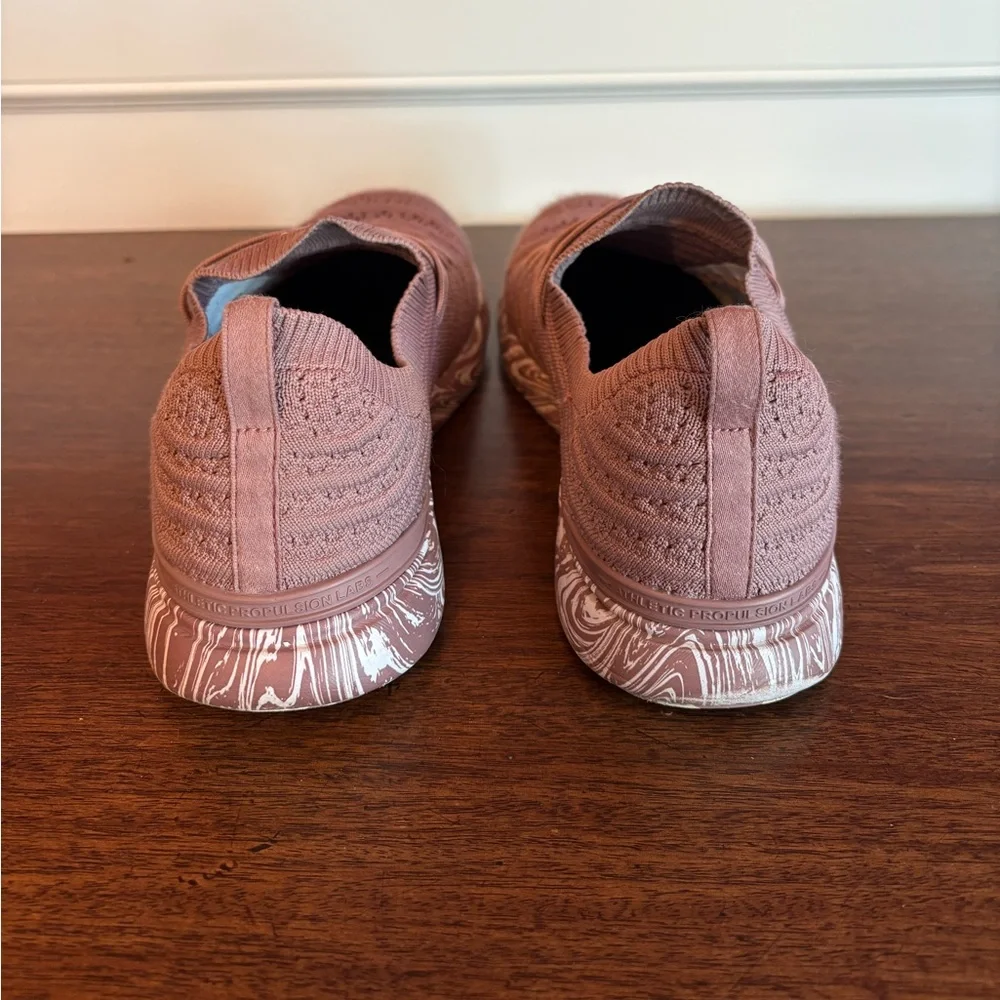 APL TechLoom Wave Running Shoes | 9.5 | Tan/Pink